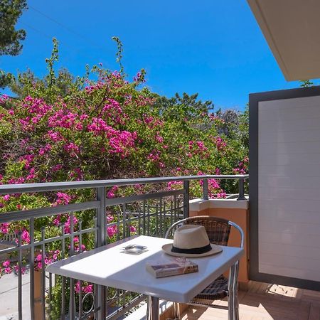Poseidon Studios & Apartments Palaiochora Ngoại thất bức ảnh