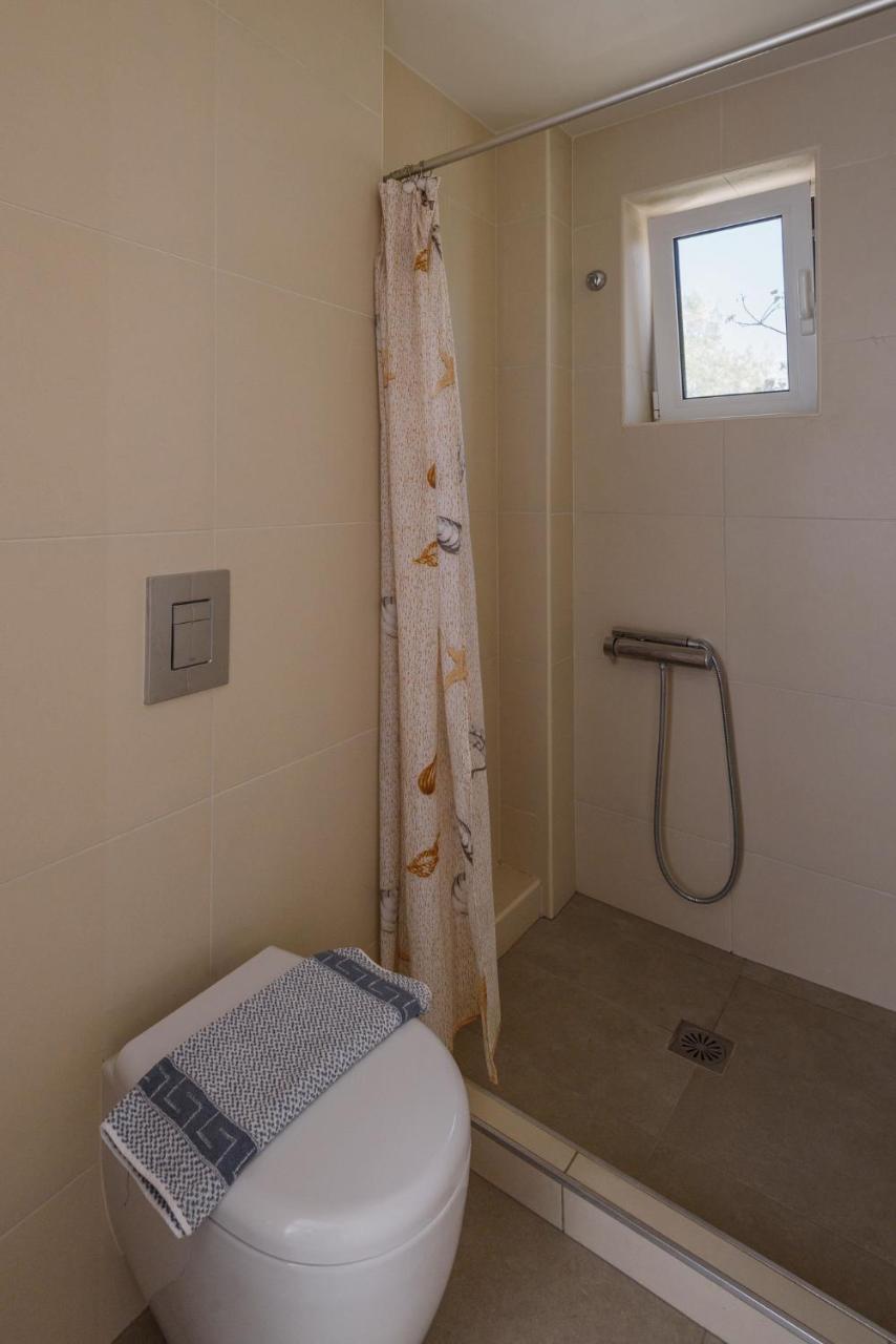 Poseidon Studios & Apartments Palaiochora Ngoại thất bức ảnh