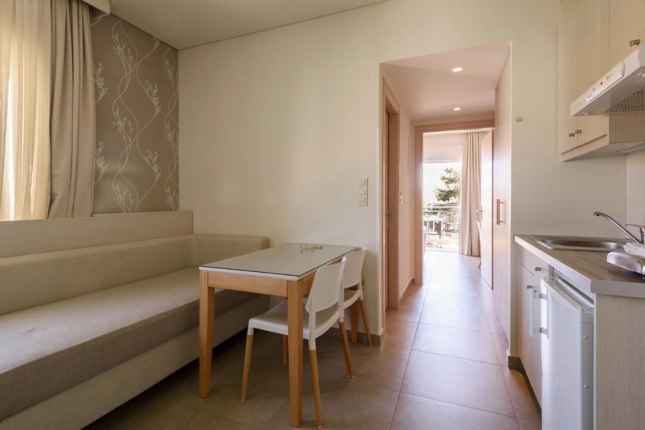 Poseidon Studios & Apartments Palaiochora Ngoại thất bức ảnh