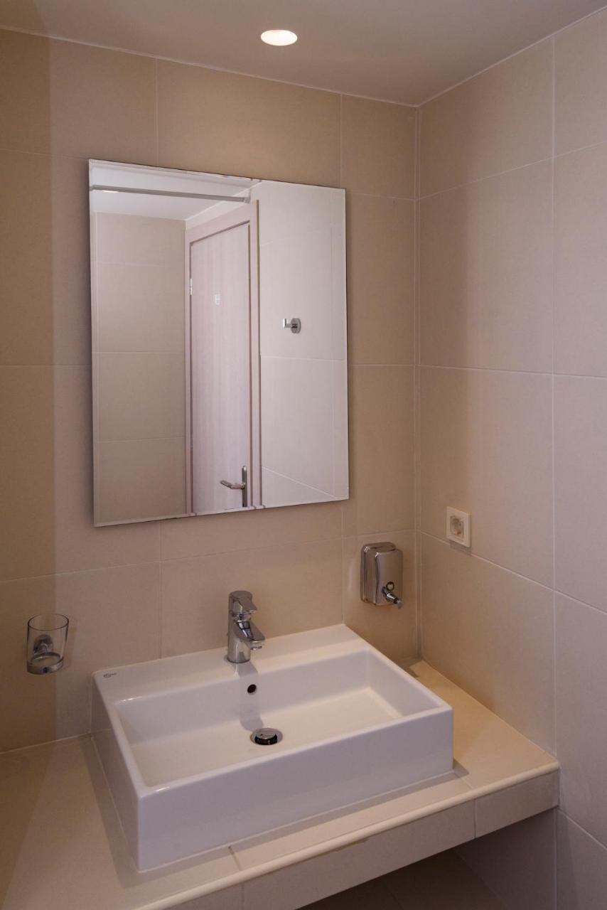 Poseidon Studios & Apartments Palaiochora Ngoại thất bức ảnh