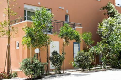 Poseidon Studios & Apartments Palaiochora Ngoại thất bức ảnh
